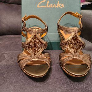 NWT NIB Clarks Metallic Wedges  Size 6.5 NEW
